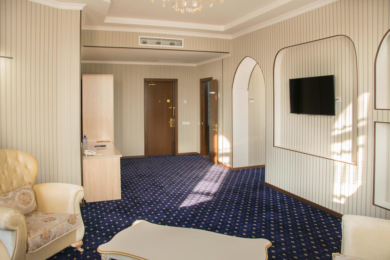 Hotel Khanaka Turkistan Bagian luar foto