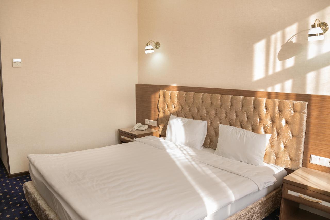 Hotel Khanaka Turkistan Bagian luar foto