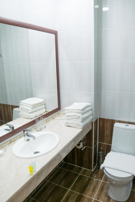 Hotel Khanaka Turkistan Bagian luar foto